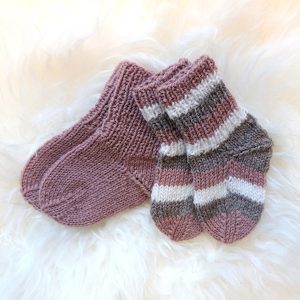 Bluum strikk - babysokker - gratis strikkeoppskrift - Image 4