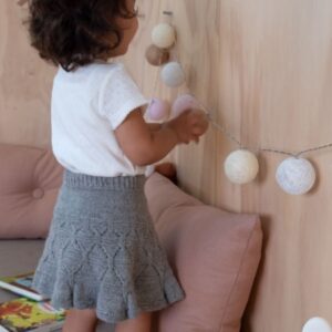 Bluum strikk - Ylva danseskjørt i Pure Eco Baby Wool - Sirissima strikk