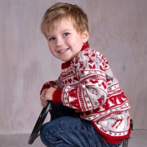 Bluum strikk - Julegenser 4 frg og nisselue i Soft Merino Ull