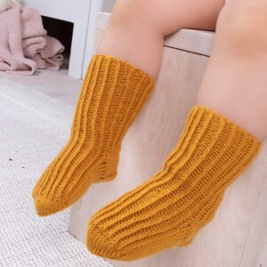 Bluum strikk - Lue og strømper i Soft Merino Ull