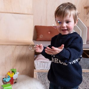 Bluum strikk - Storebror-genseren i Pure Eco Baby Wool