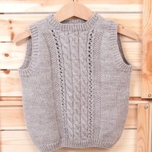 Bluum strikkevest - Flette i Pure Eco Baby Wool