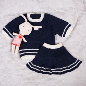 Bluum strikk - Matros sett m/skjørt i Pure Eco Baby Wool