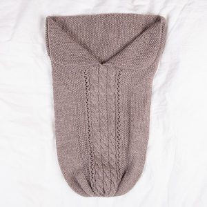 Strikk Kosepose Flette - garnpakke i Bluum Pure Eco Baby Wool