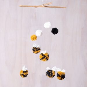 Strikkedress Raglan med bier og lue - garnpakke i Bluum Pure Eco Wool