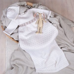 Strikkekjole Dåpskjole m/lue - garnpakke i Bluum Soft Merino Ull