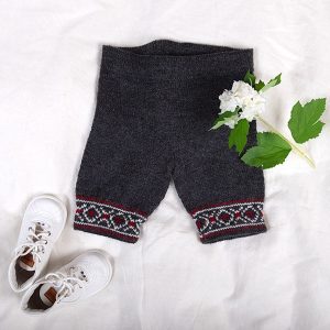 Strikk Festsett m/vest, nikkers og lue - garnpakke i Bluum Pure Eco Baby