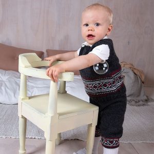 Strikk Festsett m/vest, nikkers og lue - garnpakke i Bluum Pure Eco Baby