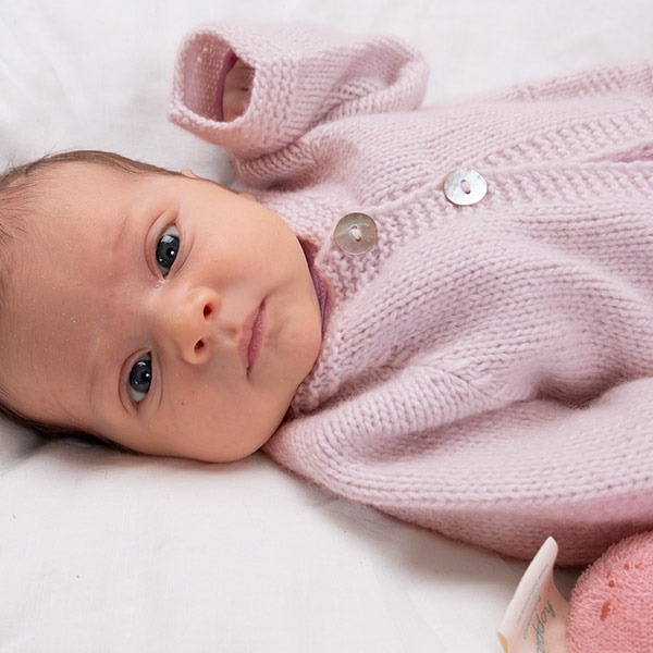 Strikkejakke Hjerte - garnpakke fra Bluum i Solo Cashmere