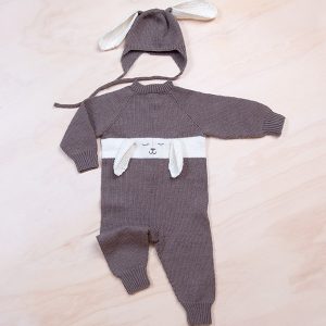 Strikkedress og lue Kanin med ører - garnpakke i Bluum Soft Merino Ull