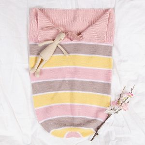 Strikk Kosepose Sukkerspinn - garnpakke i Bluum Soft Merino Ull