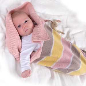 Strikk Kosepose Sukkerspinn - garnpakke i Bluum Soft Merino Ull