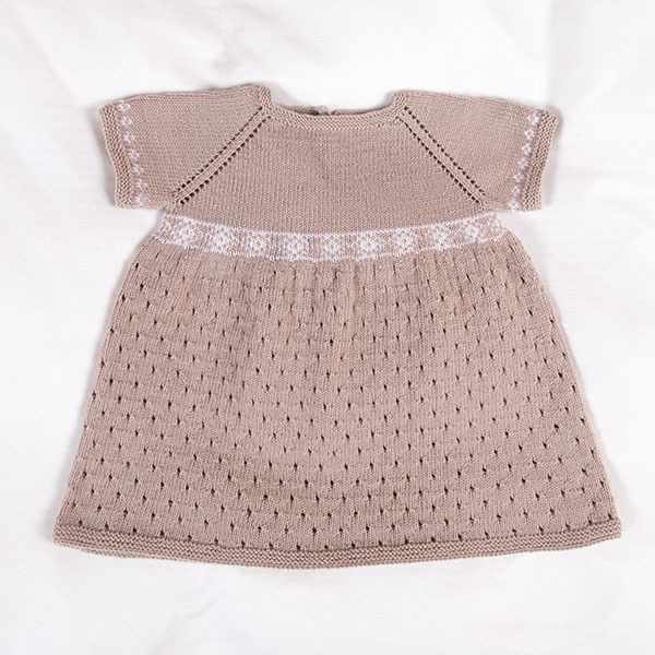 Strikkekjole Alva - garnpakke i Bluum Soft Merino Ull