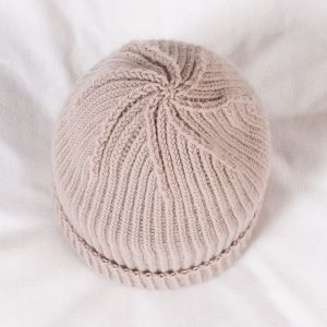 Bluum strikk - Lue i ribb - gratis strikkeoppskrift - Image 3