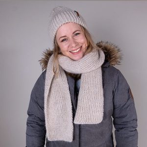 Strikk Lue og skjerf i ribb voksen - garnpakke fra Bluum i Møy