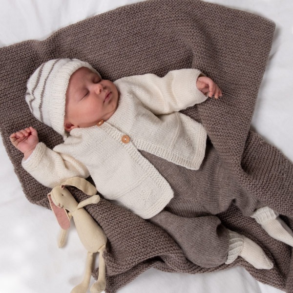 Strikkesett Babypakke Stjerne - garnpakke i Bluum Pure Eco Baby Wool