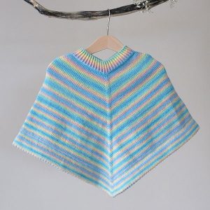 Strikk Poncho Fargespill - garnpakke i Bluum Soft Merino Ull