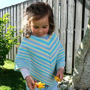 Strikk Poncho Fargespill - garnpakke i Bluum Soft Merino Ull