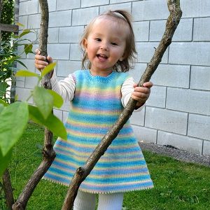 Strikketunika Fargespill - garnpakke i Bluum Soft Merino Ull