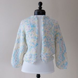 Strikkejakke Ryllik til dame - garnpakke fra Bluum i Fnugg