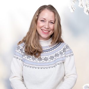 Strikkegenser Ingrid til dame - garnpakke i Bluum Soft Merino Ull