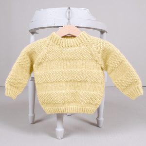 Strikkegenser Lille Spire - garnpakke fra Bluum i Fluffy