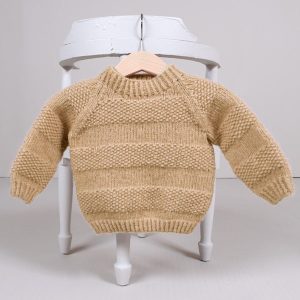 Strikkegenser Lille Spire - garnpakke fra Bluum i Fluffy