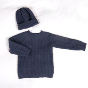 Strikkegenser Hugo med lue flere farger - garnpakke i Bluum Soft Merino Ull