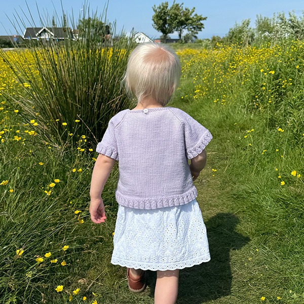 Strikk Sommertopp Blåklokke til barn - garnpakke i Bluum Soft Merino Ull