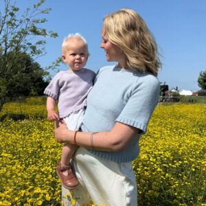 Strikk Topp Blåklokke til dame - garnpakke i Bluum Soft Merino Ull