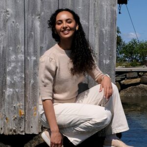 Strikkegenser NOVI til dame - garnpakke i Bluum Soft Merino Ull