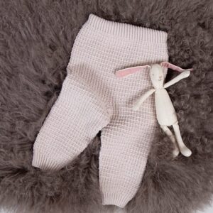 Strikkesett Hugo m/genser, bukse og lue - garnpakke i Bluum Soft Merino Ull