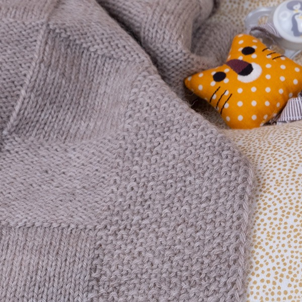 Strikk Babyteppe - garnpakke i Bluum Pure Eco Baby Wool
