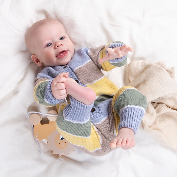 Strikkedress Sukkerspinn med raglan - garnpakke i Bluum Soft Merino Ull