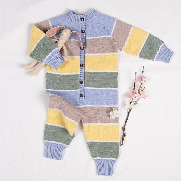 Strikkedress Sukkerspinn med raglan - garnpakke i Bluum Soft Merino Ull