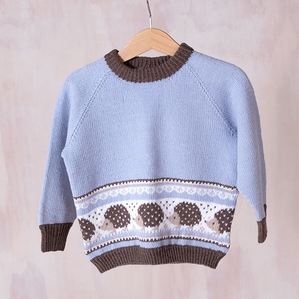 Strikkegenser Pinnsvin i hagen - garnpakke i Bluum Soft Merino Ull