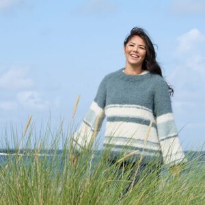 Strikkegenser Sjøgress til dame - garnpakke fra Bluum i Fnugg