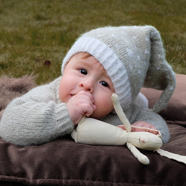 Strikkegenser Snø m/lang lue - garnpakke fra Bluum i Fluffy