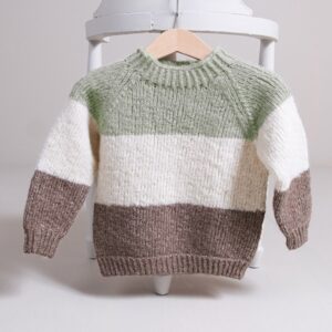 Strikkegenser Vårstriper - garnpakke fra Bluum i Fluffy