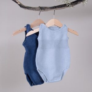 Strikkeromper med ribb 2 stk - garnpakke i Bluum Soft Merino Ull