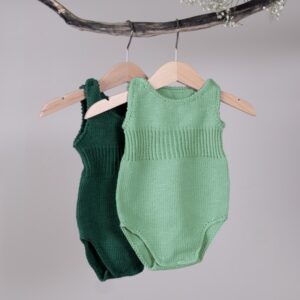 Strikkeromper med ribb 2 stk - garnpakke i Bluum Soft Merino Ull