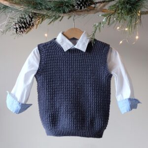 Strikkevest Hugo - garnpakke i Bluum Soft Merino Ull