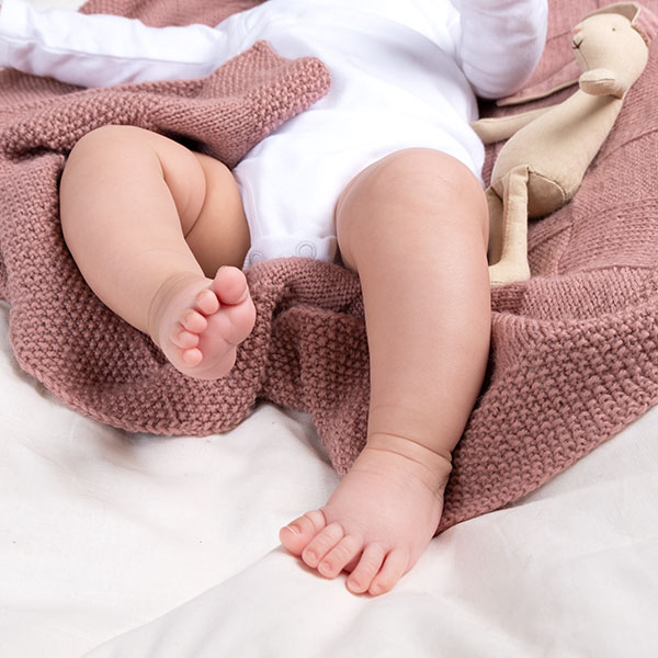 Strikk Babyteppe - garnpakke i Bluum Pure Eco Baby Wool