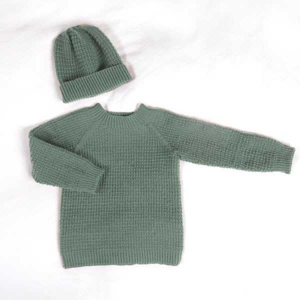 Strikkegenser Hugo med lue Jadegrønn - garnpakke i Bluum Soft Merino Ull