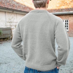 Strikkegenser Ultimate til herre Lys grå melert - garnpakke i Bluum Soft Merino Ull