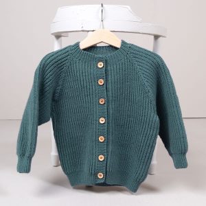 Strikkejakke Noah - garnpakke i Bluum Soft Merino Ull