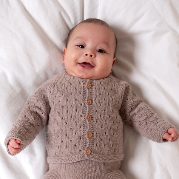 Strikkesett Babysett Madicken - garnpakke i Bluum Soft Merino Ull