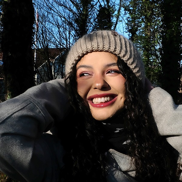 Strikk Lue i ribb voksen - garnpakke fra Bluum i Møy