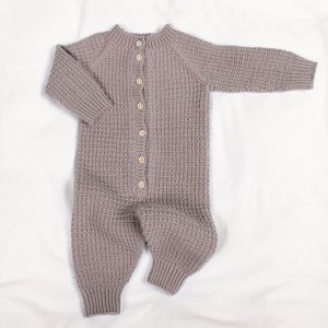 Strikkedress Hugo - garnpakke i Bluum Soft Merino Ull