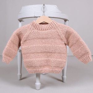 Strikkegenser Lille Spire - garnpakke fra Bluum i Fluffy